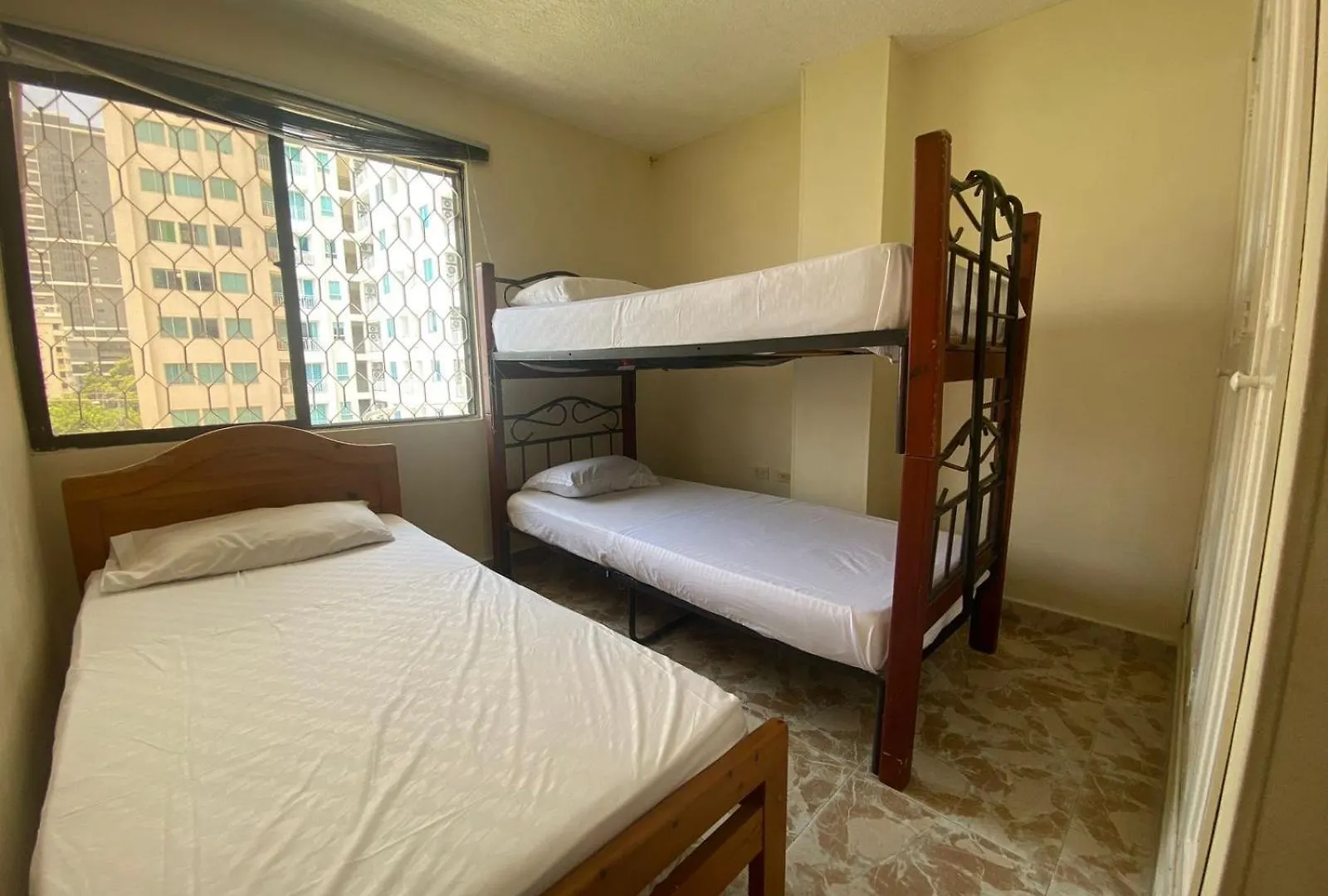 Apartamento Rodadero A Lado Cc Arrecifes Gaira Colombia